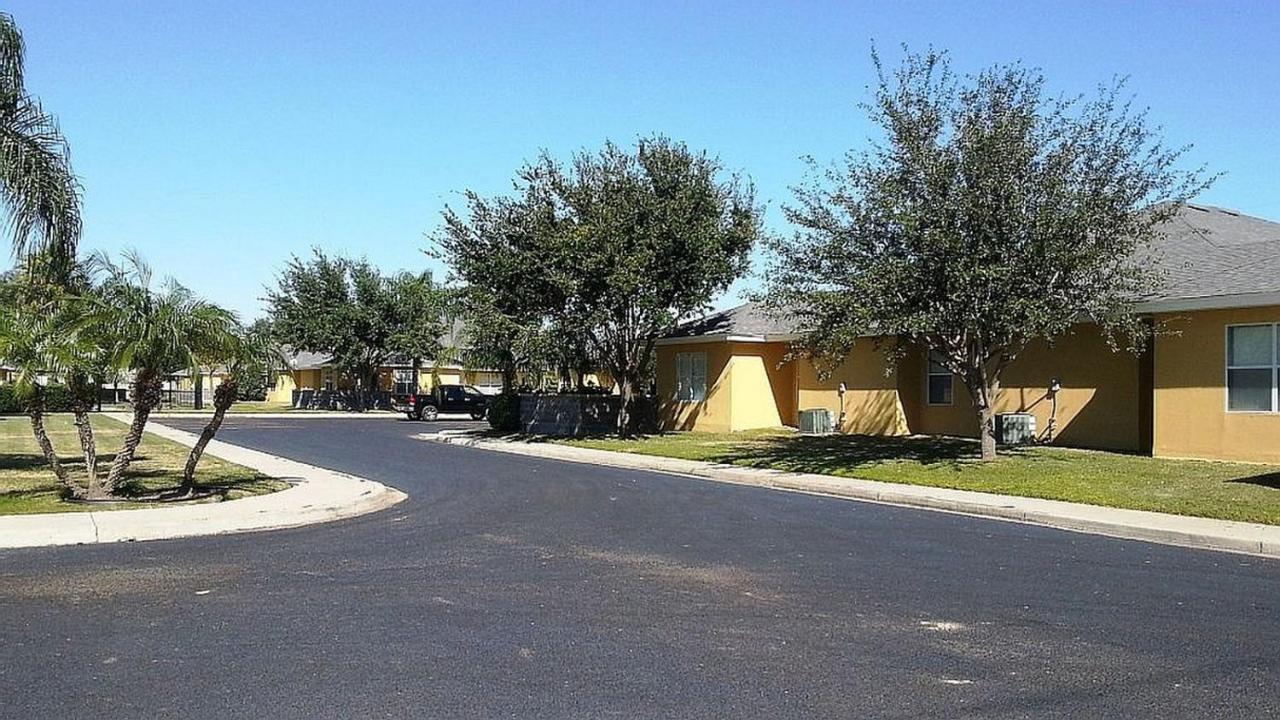 Beautifully Furnished 3Bd 2Br Pool Gated Condo In Mcallen, Tx Фарр Экстерьер фото